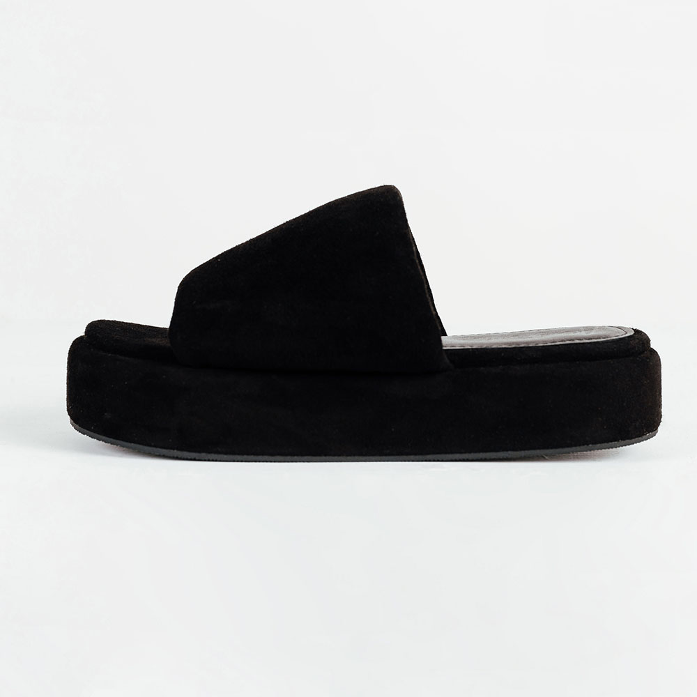 PLATAFORMAS ALANA – BLACKEST BLACK